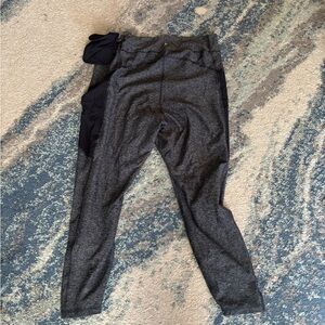 Old Navy Gray and Black Athletic Leggings XL